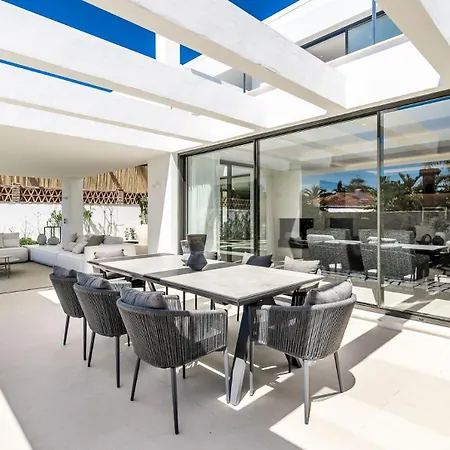 Villa Exclusiva Con Piscina Privada Climatizada Marbella