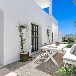Exclusiva Con Piscina Privada Climatizada Villa Marbella