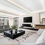 Exclusiva Con Piscina Privada Climatizada Marbella
