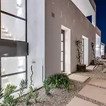 Exclusiva Con Piscina Privada Climatizada * Marbella