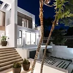 Villa Exclusiva Con Piscina Privada Climatizada Marbella