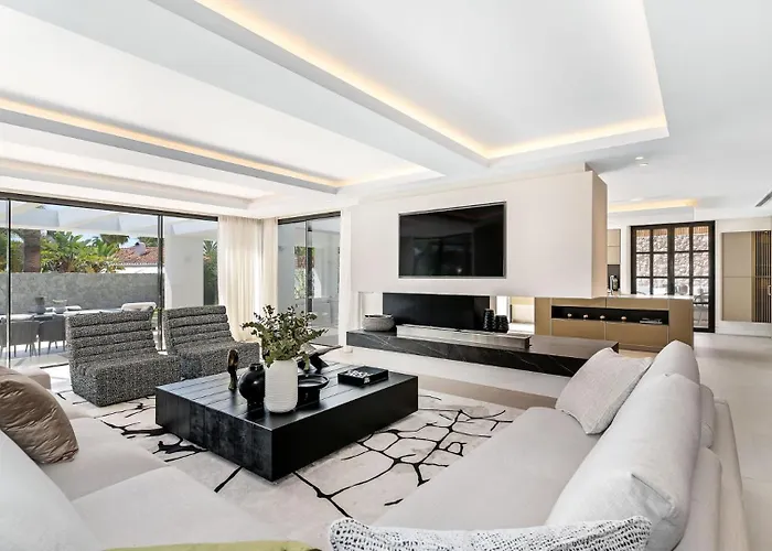 Exclusiva Con Piscina Privada Climatizada Marbella