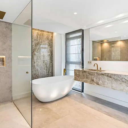 Exclusiva Con Piscina Privada Climatizada Marbella