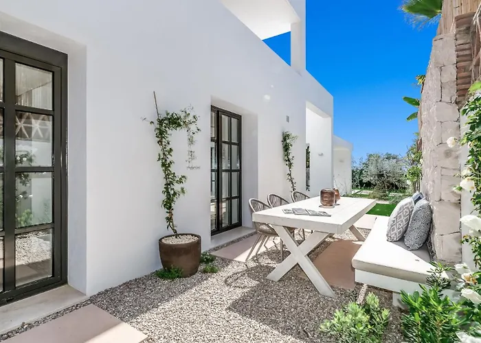Exclusiva Con Piscina Privada Climatizada Villa Marbella