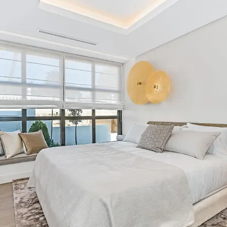 Exclusiva Con Piscina Privada Climatizada Villa *